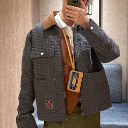 [홍콩명품.LOUIS VUITTON] 루이비통 25SS 로고 모노그램 데님 카라 자켓 1AILNN (그레이), BM23004, KK, 레플리카의류,미러급사이트