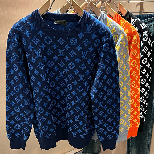 [홍콩명품.LOUIS VUITTON] 루이비통 25SS 로고 모노그램 트 스웨터 (4컬러), BM23181, KSM, 레플리카의류,미러급사이트