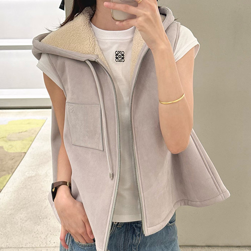 [홍콩명품.LOEWE] 로에베 25SS 로고 여성 레더 가죽 후드 집업 조끼 베스트 (그레이), BM23276, MC, 레플리카의류,미러급사이트