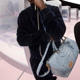 [홍콩명품.LOUIS VUITTON] 루이비통 25SS 로고 터틀넥 벨벳 집업 자켓 + 조거 팬츠 바지 상하의 세트 (네이비), BM23297, YS, 레플리카의류,미러급사이트