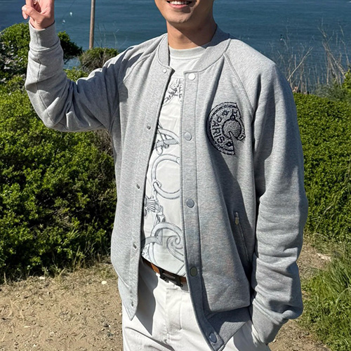 [홍콩명품.Hermes] 에르메스 25SS 로고 자수 버튼 봄버 자켓 (2컬러), BM23303, YS, 레플리카의류,미러급사이트