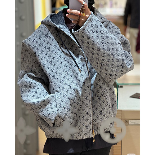[홍콩명품.LOUIS VUITTON] 루이비통 25SS 로고 모노그램 플리스 후드 집업 자켓 (그레이), BM23326, KB, 레플리카의류,미러급사이트