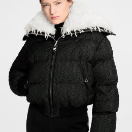 [홍콩명품.LOUIS VUITTON] 루이비통 25SS 로고 여성 모노그램 다운 패딩 자켓 1AIPHB (블랙), BM23453, MC, 레플리카의류,미러급사이트