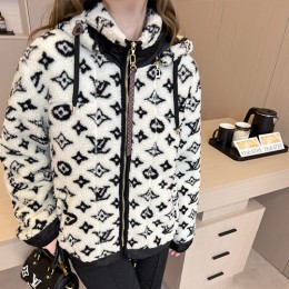 [홍콩명품.LOUIS VUITTON] 루이비통 25SS 로고 여성 모노그램 플리스 후드 바람막이 자켓 (화이트), BM23467, MC, 레플리카의류,미러급사이트