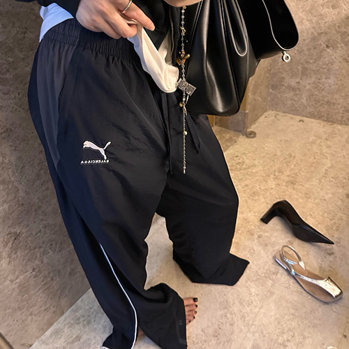 [홍콩명품.BALENCIAGA] 발렌시아가 25SS 로고 PUMA 콜라보 조거 팬츠 바지 (블랙), BM23808, KK, 레플리카의류,미러급사이트