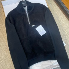 홍콩명품,Christian Dior] 디올 25SS 로고 터틀넥 하프지퍼 레더 가죽 맨투맨 티셔츠 (블랙), BM23833, PG, 레플리카의류,미러급사이트