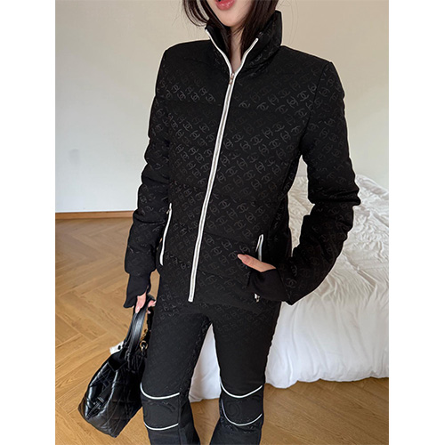 [홍콩명품.CHANEL] 샤넬 25SS 로고 여성 모노그램 다운 패딩 자켓 + 팬츠 바지 상하의 세트 (블랙), BM23893, MC, 레플리카의류,미러급사이트