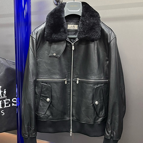 [홍콩명품.Hermes] 에르메스 25SS 로고 레더 가죽 봄버 자켓 (블랙), BM23977, KSM, 레플리카의류,미러급사이트