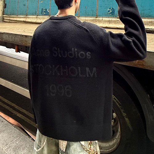 [가격문의][홍콩명품.ACNE STUDIO] 아크네스튜디오 25SS 로고 니트 스웨터 (블랙), BM24256, KK, 레플리카의류,미러급사이트