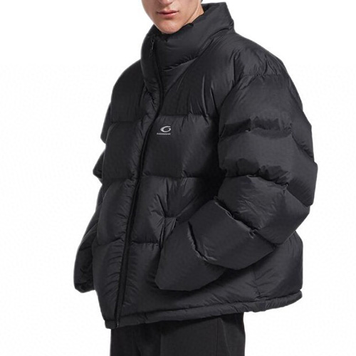 [가격문의][홍콩명품.BALENCIAGA] 발렌시아가 25SS 로고 자수 다운 패딩 자켓 (블랙), BM24261, KK, 레플리카의류,미러급사이트