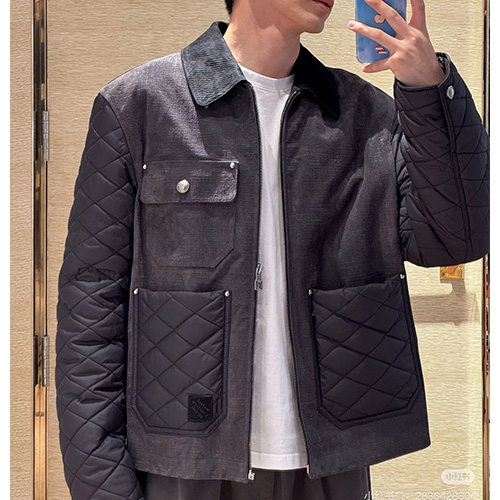 [가격문의][홍콩명품.LOUIS VUITTON] 루이비통 25SS 로고 레이어드 카라 솜패딩 자켓 1AIMYM (블랙), BM24262, KK, 레플리카의류,미러급사이트