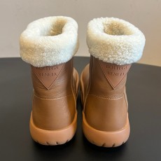 [가격문의][홍콩명품.BOTTEGA VENETA] 보테가베네타 25SS 로고 여성 시어링 레더 가죽 3.5cm 굽 부츠 (3컬러), SE5983, GHS, 명품스니커즈,운동화,구두,로퍼,하이탑,신발
