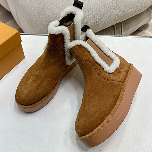 [가격문의][홍콩명품.LOUIS VUITTON] 루이비통 25SS 로고 여성 시어링 레더 가죽 부츠 (브라운), SE5991, GHS, 명품스니커즈,운동화,구두,로퍼,하이탑,신발