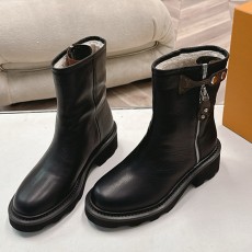 [가격문의][홍콩명품.LOUIS VUITTON] 루이비통 25SS 로고 여성 LV Swing 레더 가죽 부츠 (블랙), SE5996, GHS, 명품스니커즈,운동화,구두,로퍼,하이탑,신발