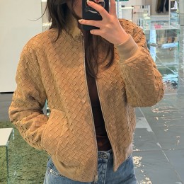 [홍콩명품.BOTTEGA VENETA] 보테가베네타 26SS 로고 터틀넥 인트레치아토 레더 가죽 봄버 자켓 (카라멜), BM24333, TOM, 레플리카의류,미러급사이트